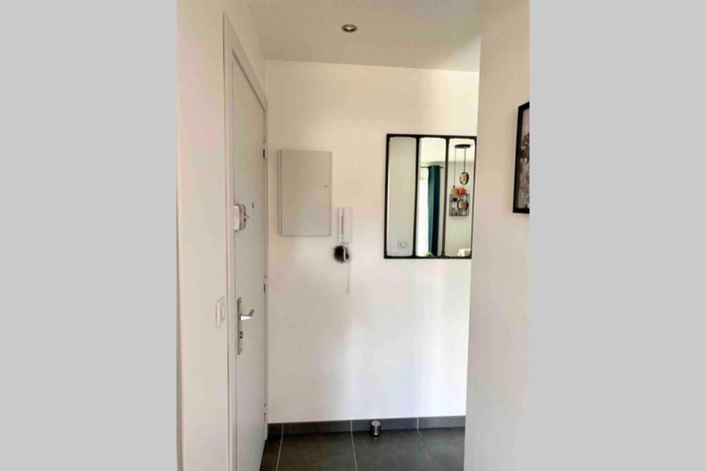 Le Continental Beau T2 Plein Centre + Parking Apartment Annecy Luaran gambar